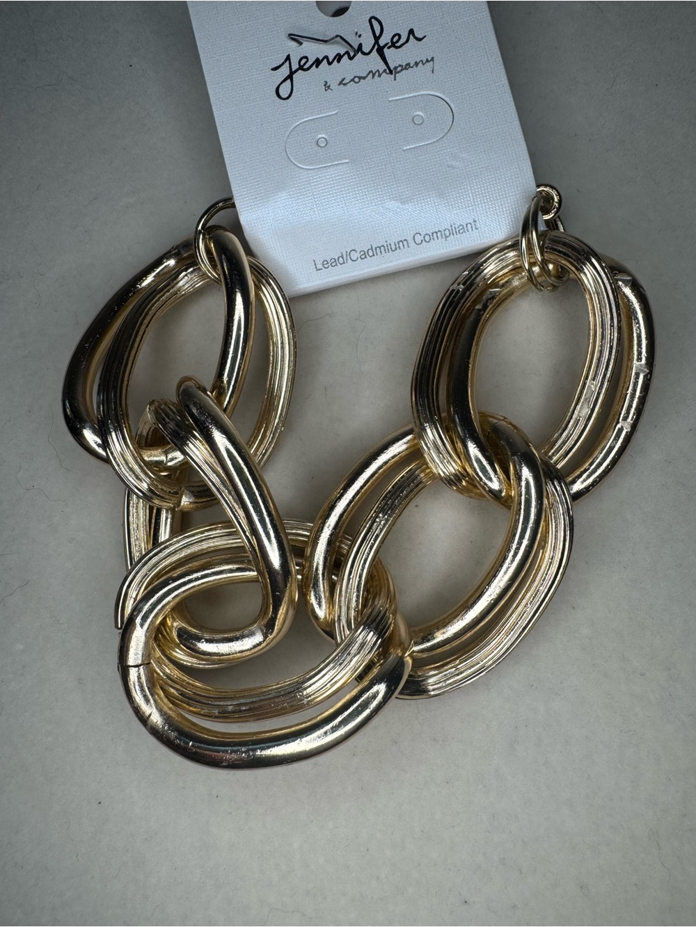 New Jennifer & Company Gold Chunky chain bracelet